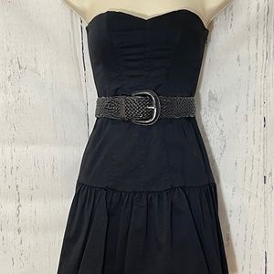 Express Black Dress, Sweetheart neckline strapless with belt loops Size 00
